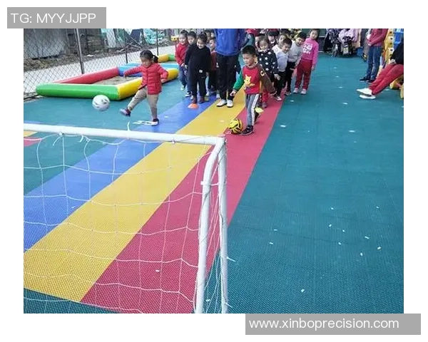 足球班赛球星特训营 展现独特技艺与团队协作精神